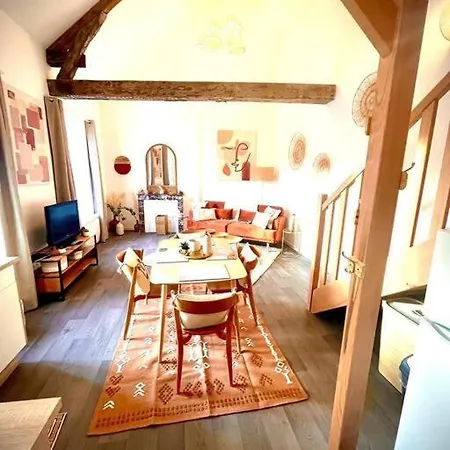 Logement Insolite A Blois Exterior photo